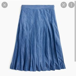 Chambray pleated skirt